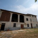 Casale con oliveto nel Monferrato